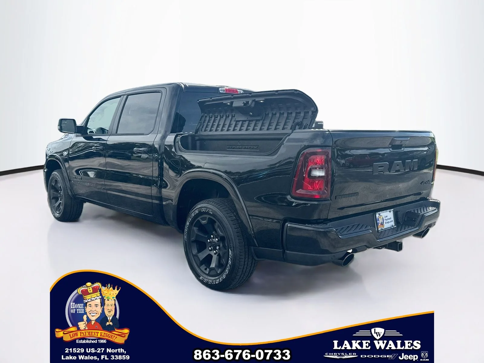 New 2026 Diamond Black Crystal Pearl-Coat Exterior Paint RAM Big Horn/Lone Star image 4