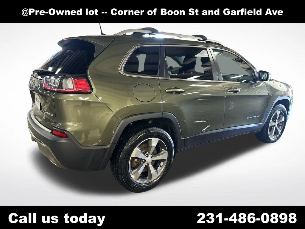 Used 2019 Green Jeep Limited image 5