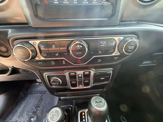 Used 2018 Blue Jeep Unlimited Sport S image 23