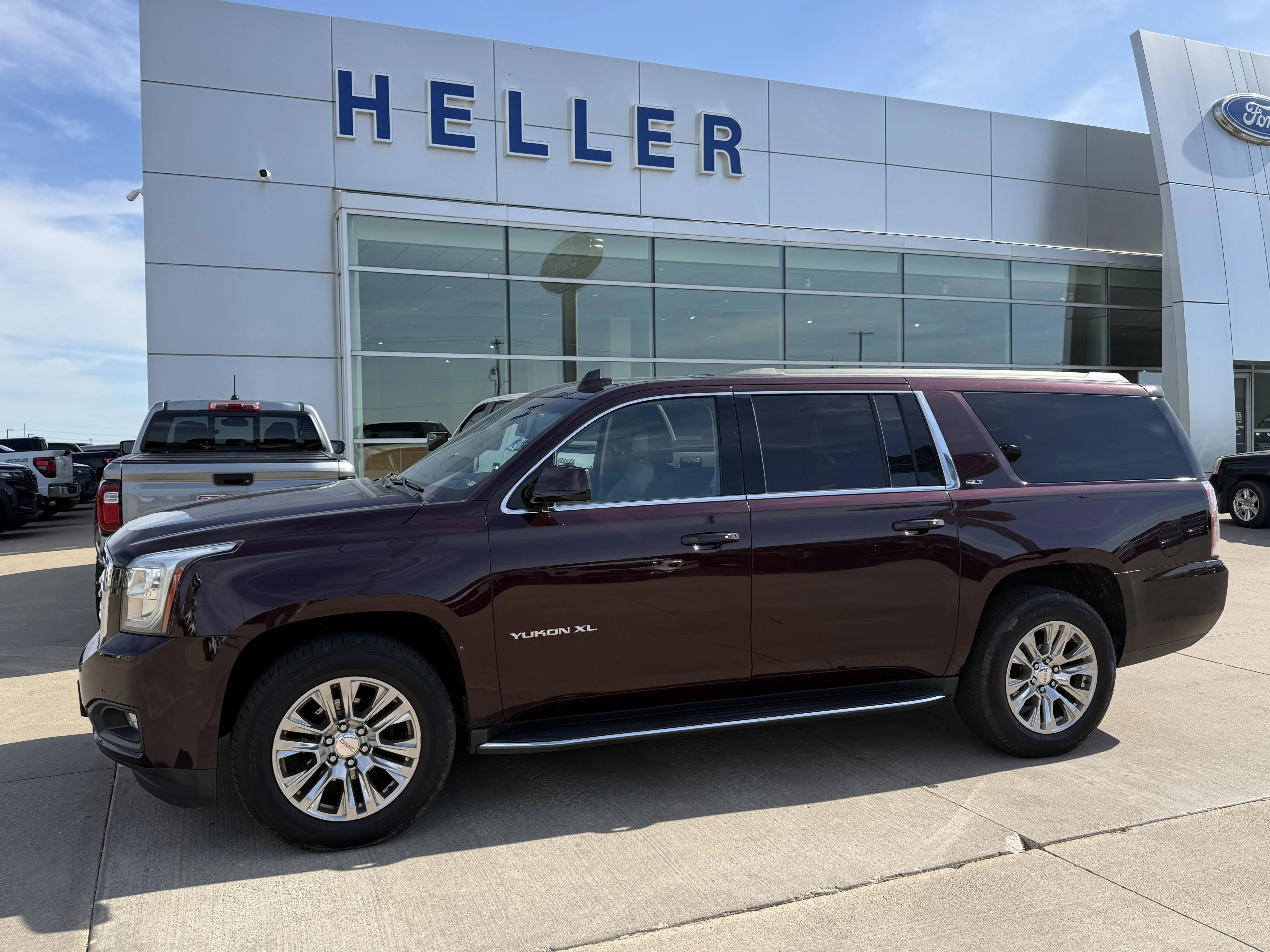 Used 2017 Black Cherry Metallic GMC SLT image 3