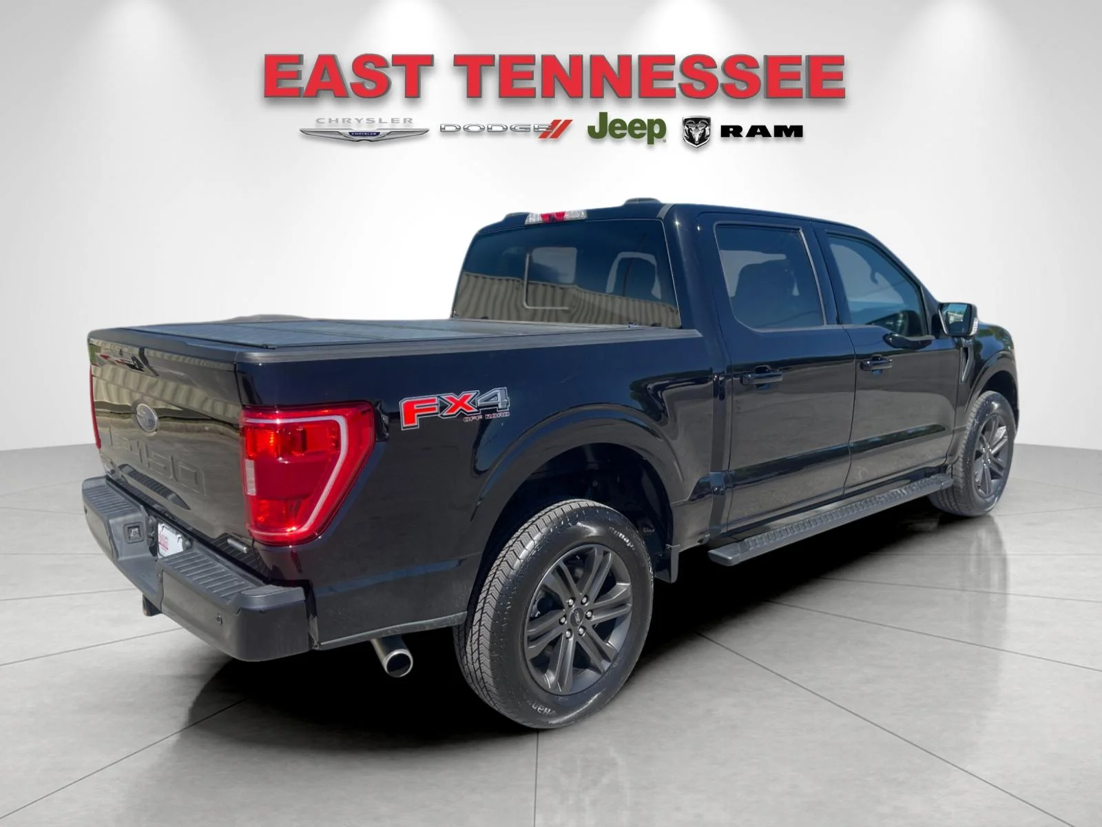 Used 2022 Black Ford XLT image 3