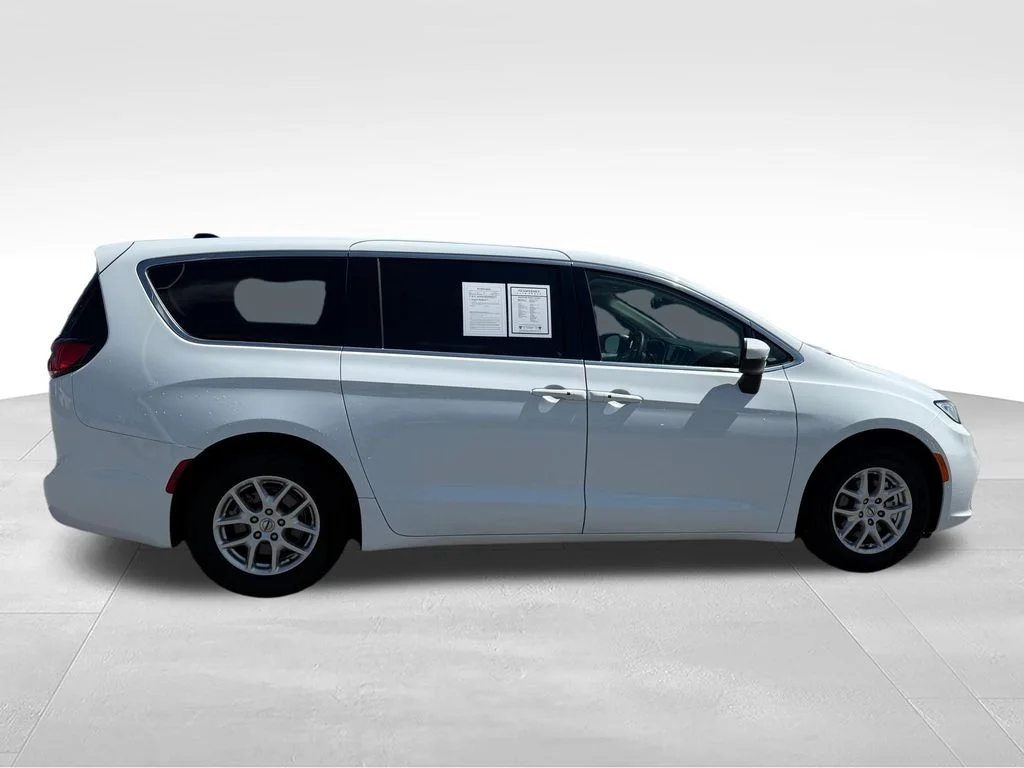 Used 2023 White Chrysler Touring L image 30