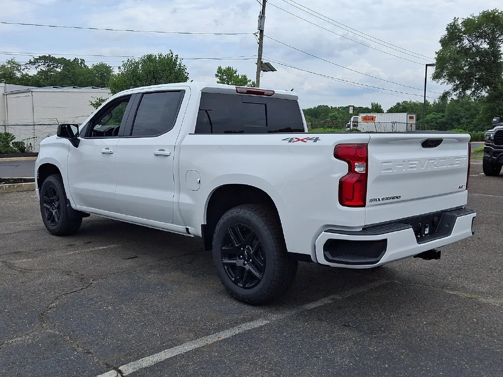 New 2026 Summit White Chevrolet RST image 6