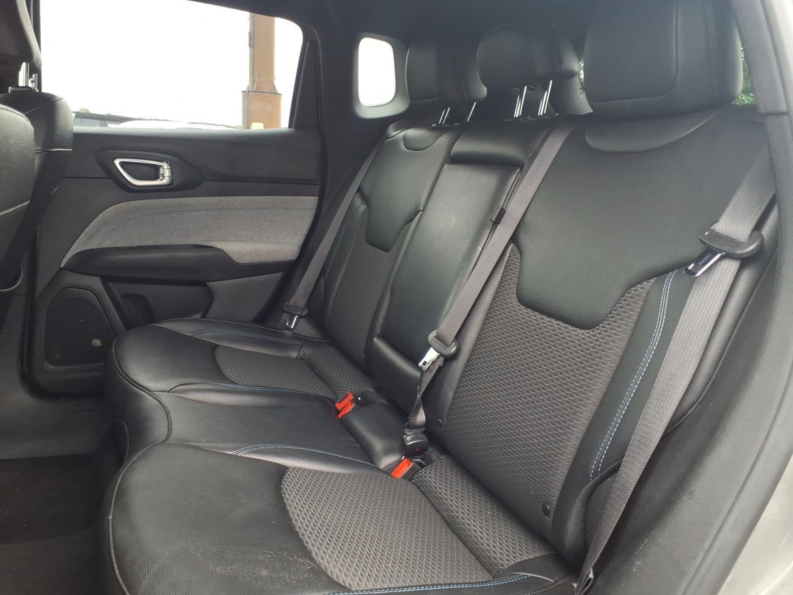 Used 2024 Sting-Gray Clearcoat Jeep Latitude image 18