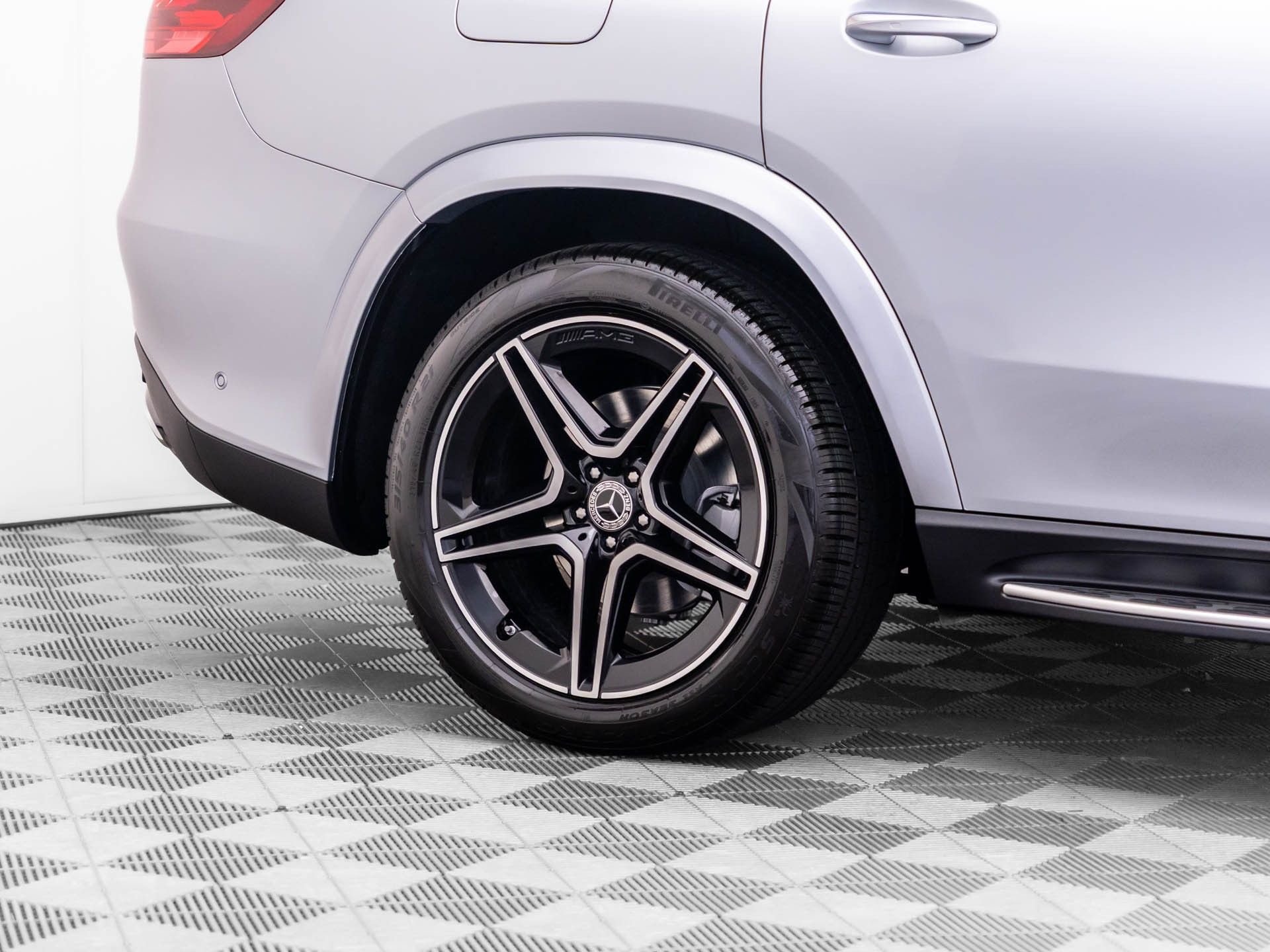 New 2026 Cirrus Silver Metallic Mercedes-Benz GLS 450 image 39
