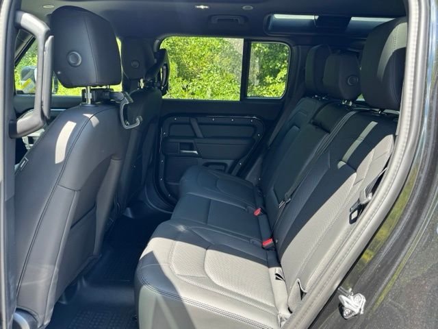 New 2026 Santorini Black Land Rover S image 13