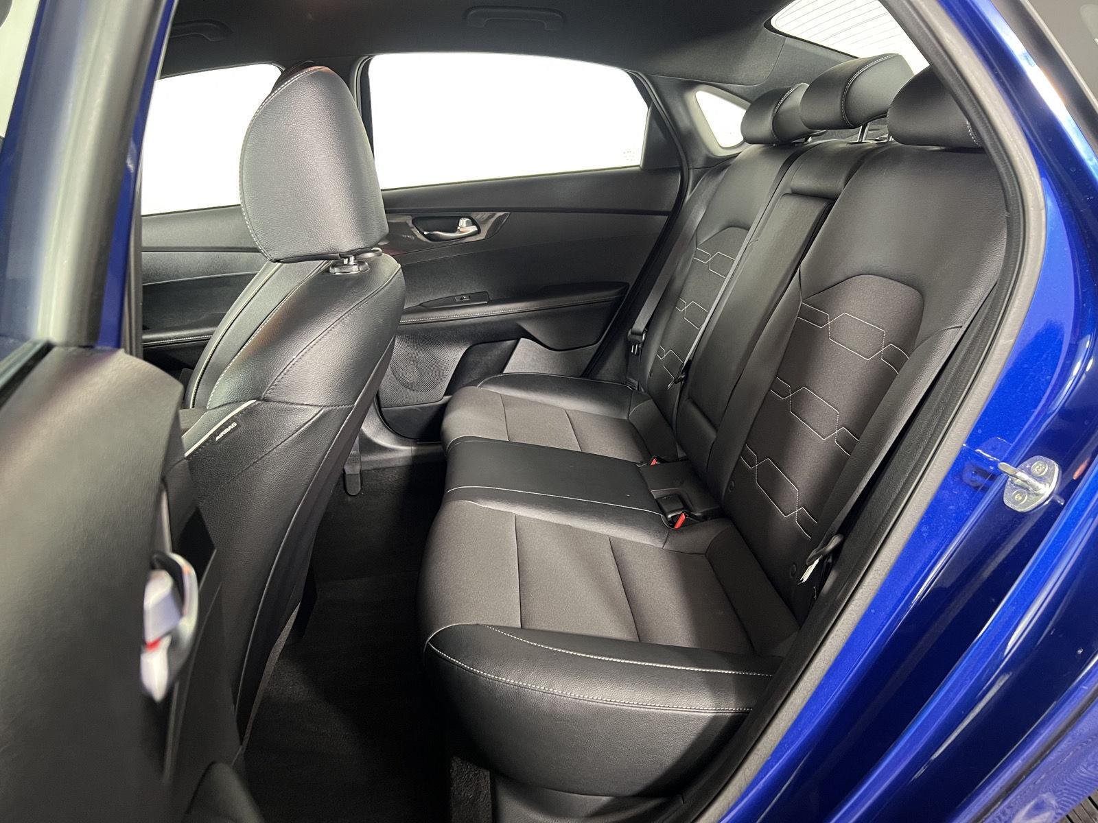 Used 2020 Deep Sea Blue Kia GT Line image 21
