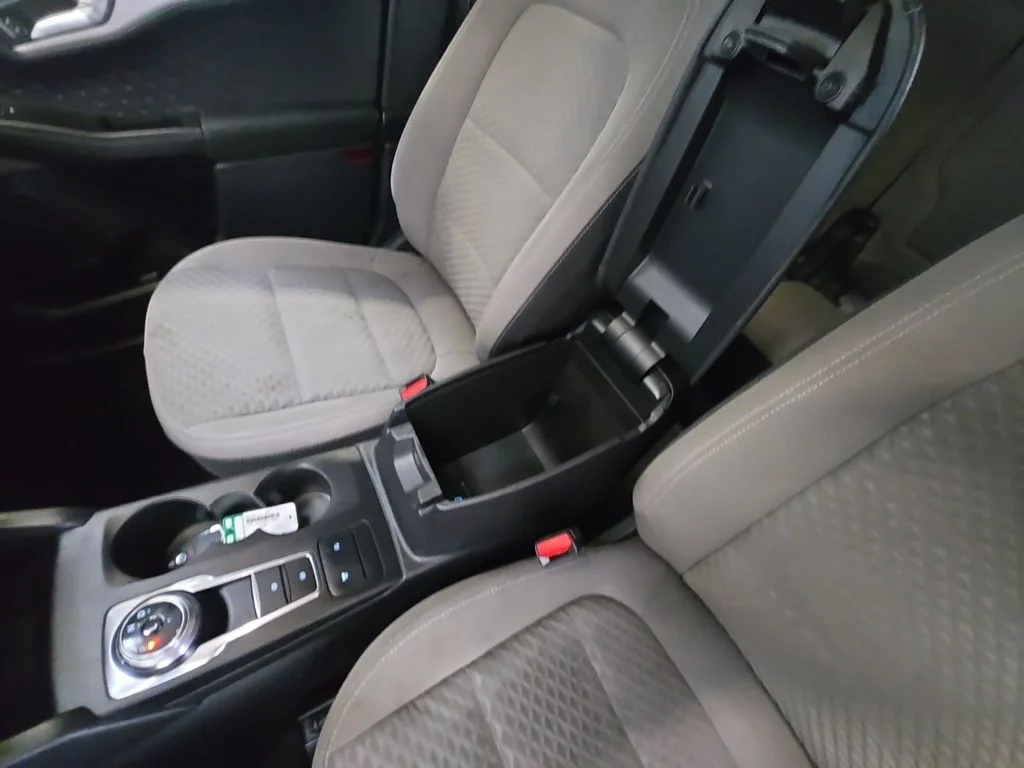 Used 2020 Green Ford SE image 27