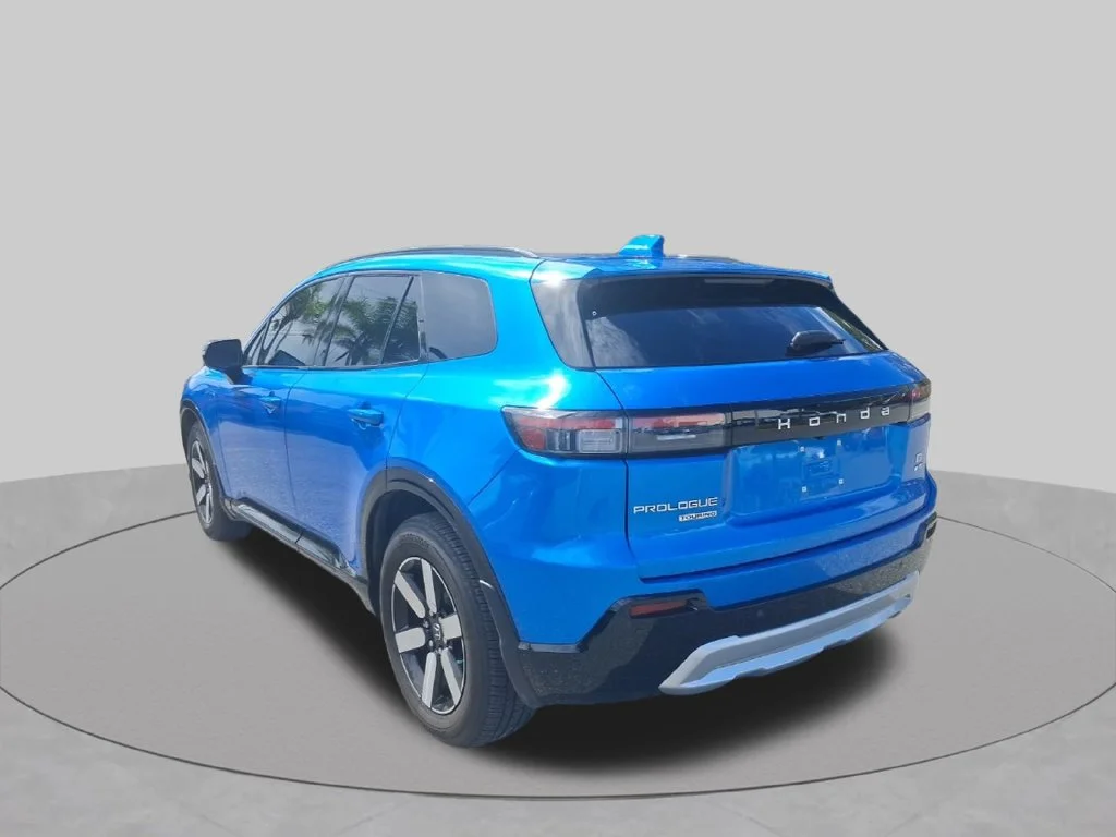 Used 2024  Honda Touring image 9