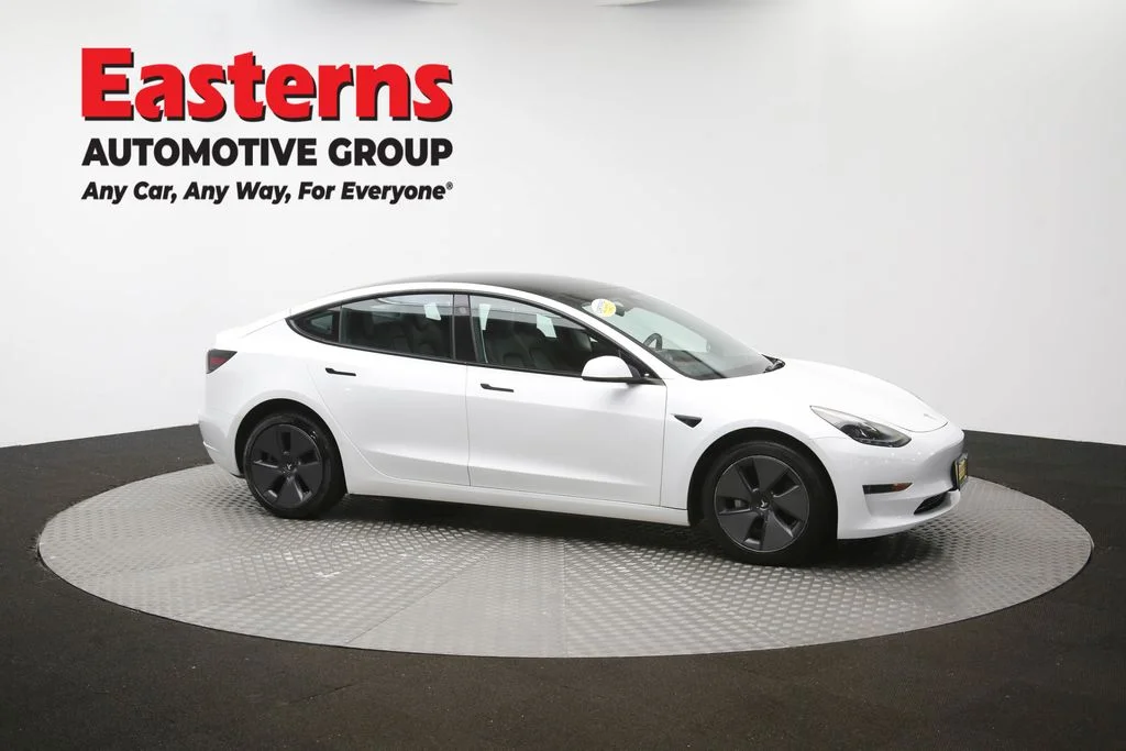 Used 2023 White Tesla Base image 42