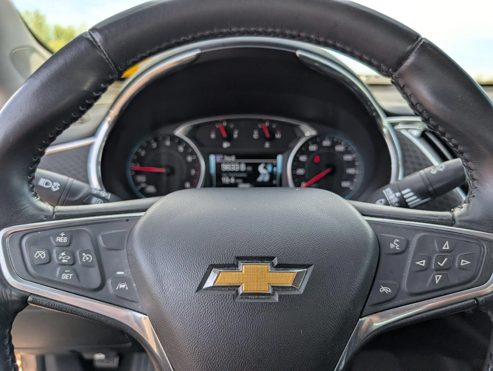 Used 2018 SANDY RIDGE METALLIC Chevrolet LT image 13