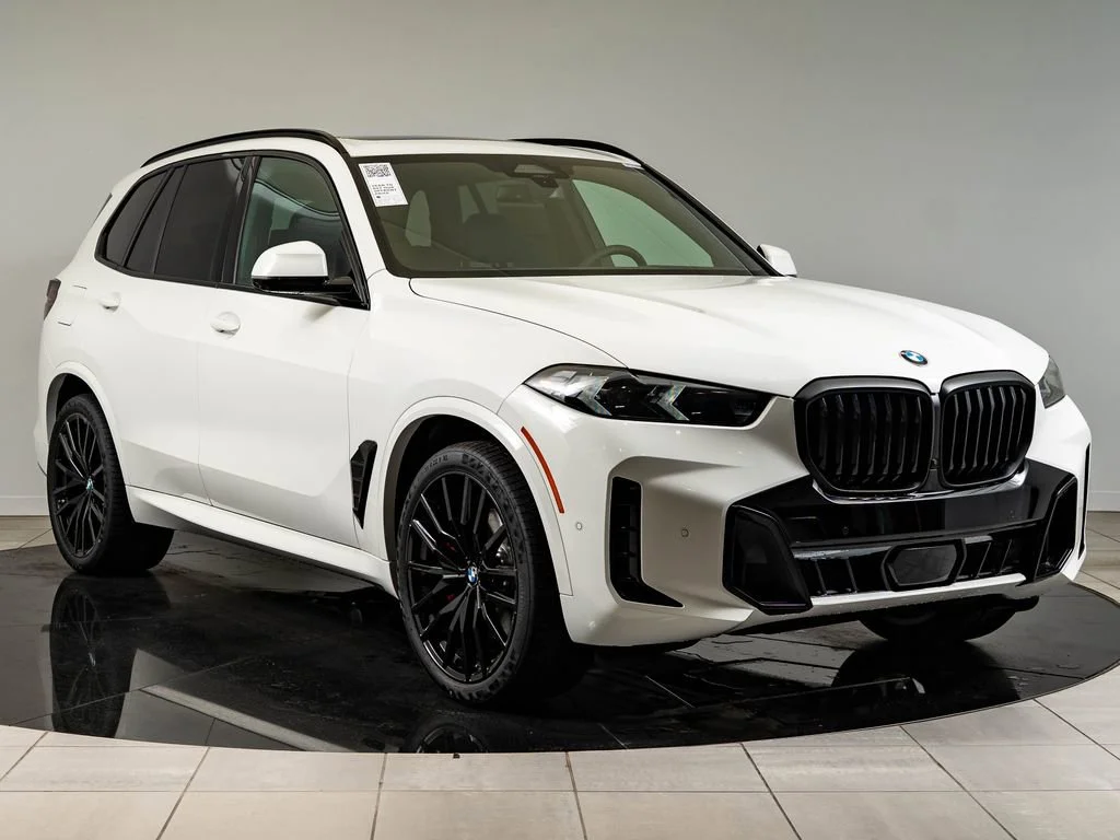 New 2026 Alpine White BMW xDrive40i image 12