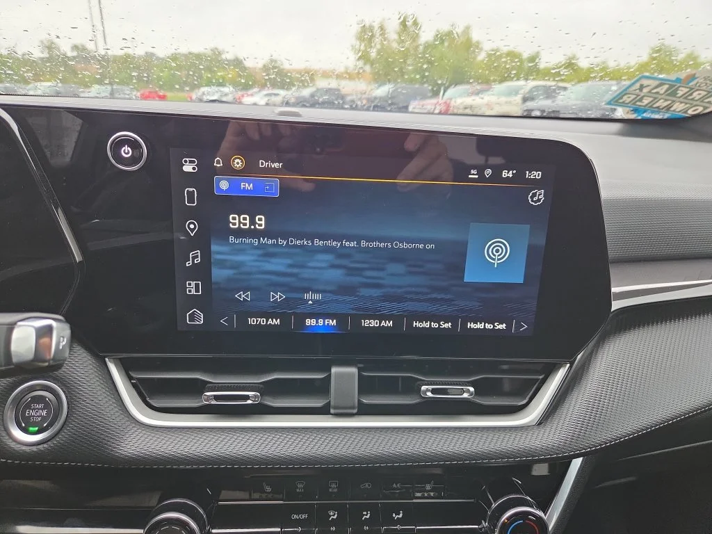 2025 Chevrolet Equinox LT - Photo 17