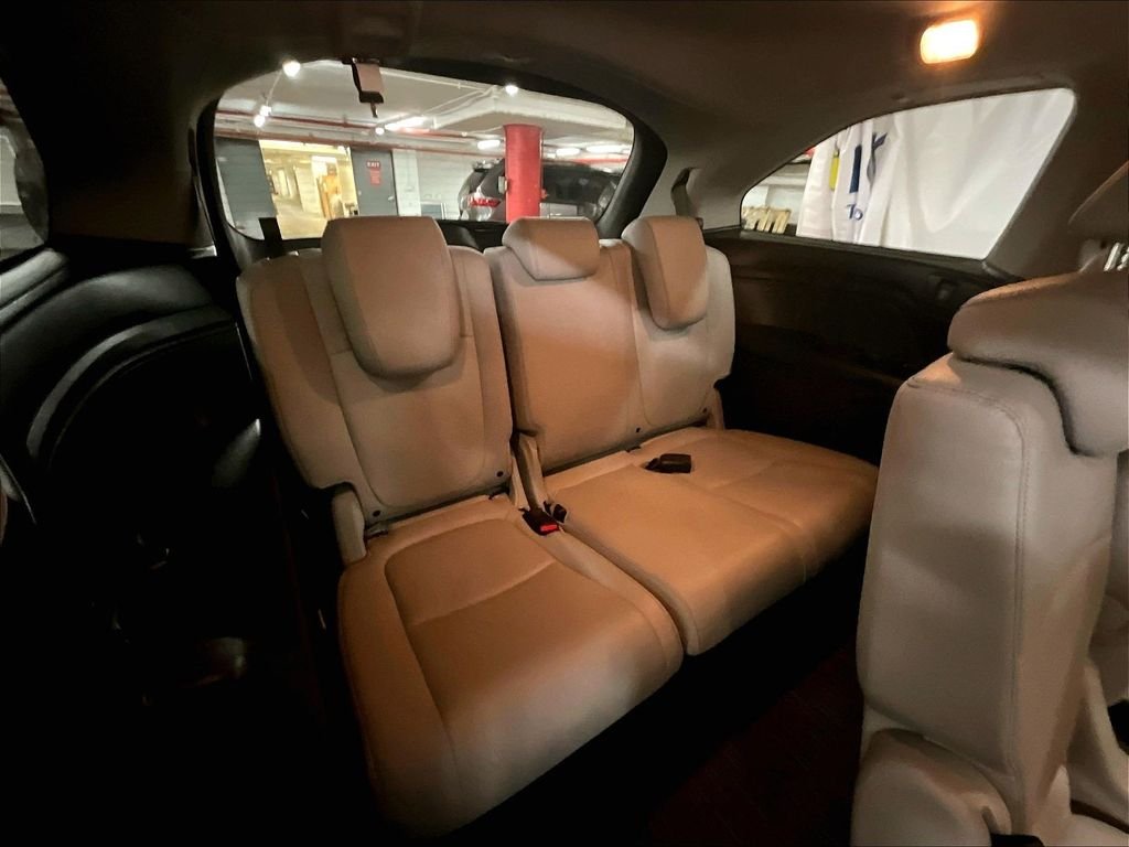 Used 2024 Blue Honda EX-L image 17