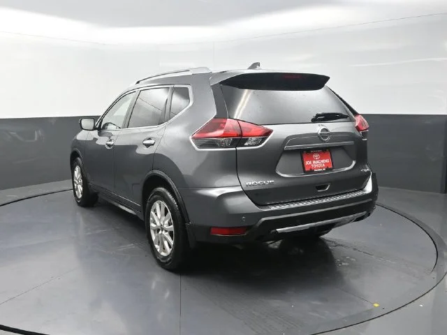 Used 2019 Gray Nissan SV image 6