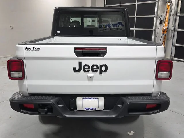 New 2026 Bright White Clear-Coat Exterior Paint Jeep Sport image 9