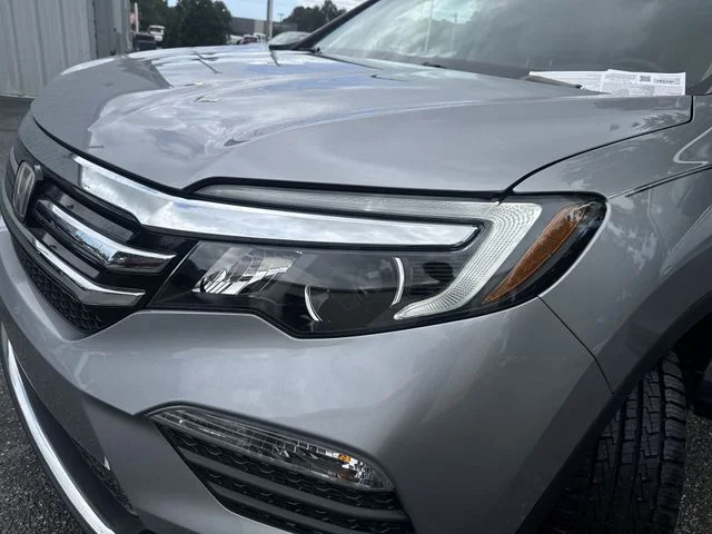 Used 2016  Honda Touring image 31