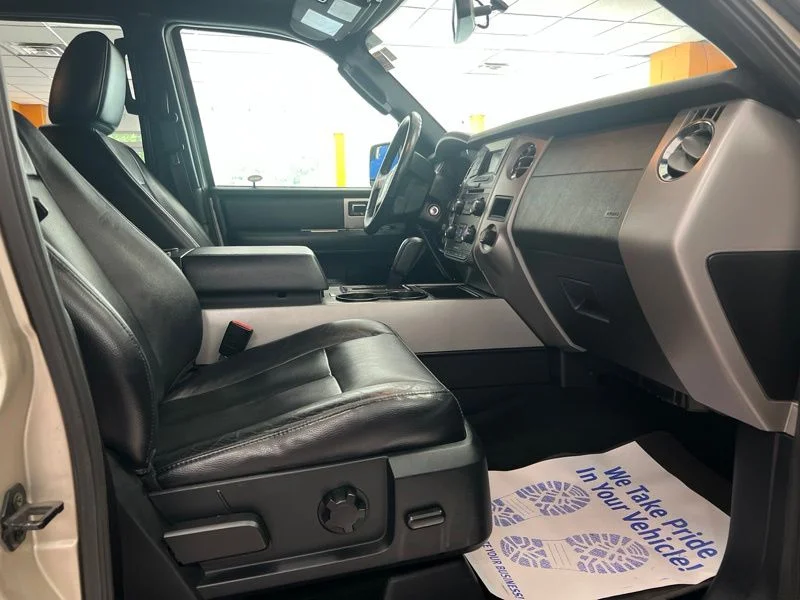 Used 2017 Gold Ford XLT image 10