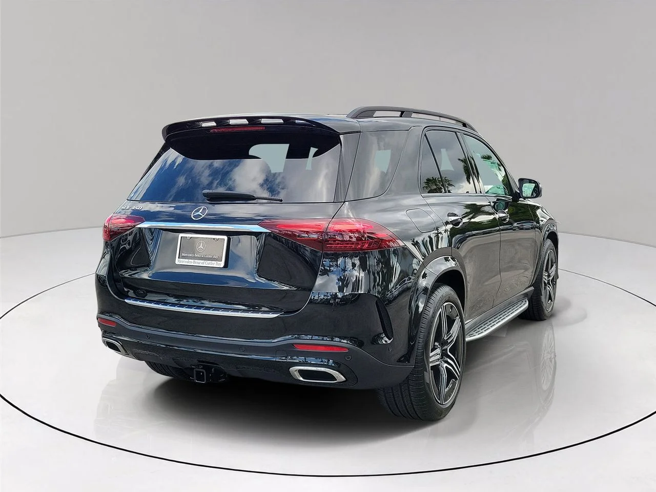 New 2026 Obsidian Black Metallic Mercedes-Benz GLE 350 image 4