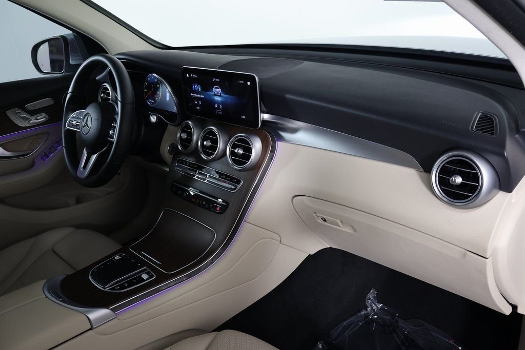 Certified Used 2022 Cirrus Silver Metallic Mercedes-Benz GLC 300 image 9