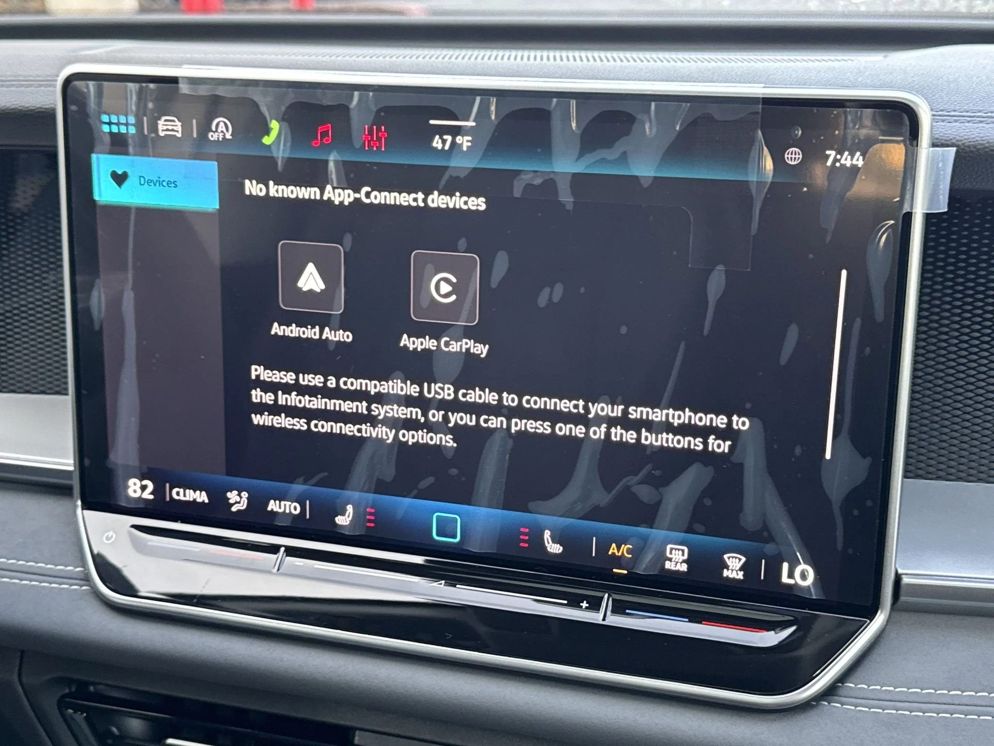 New 2026 Pure White Volkswagen SE image 28