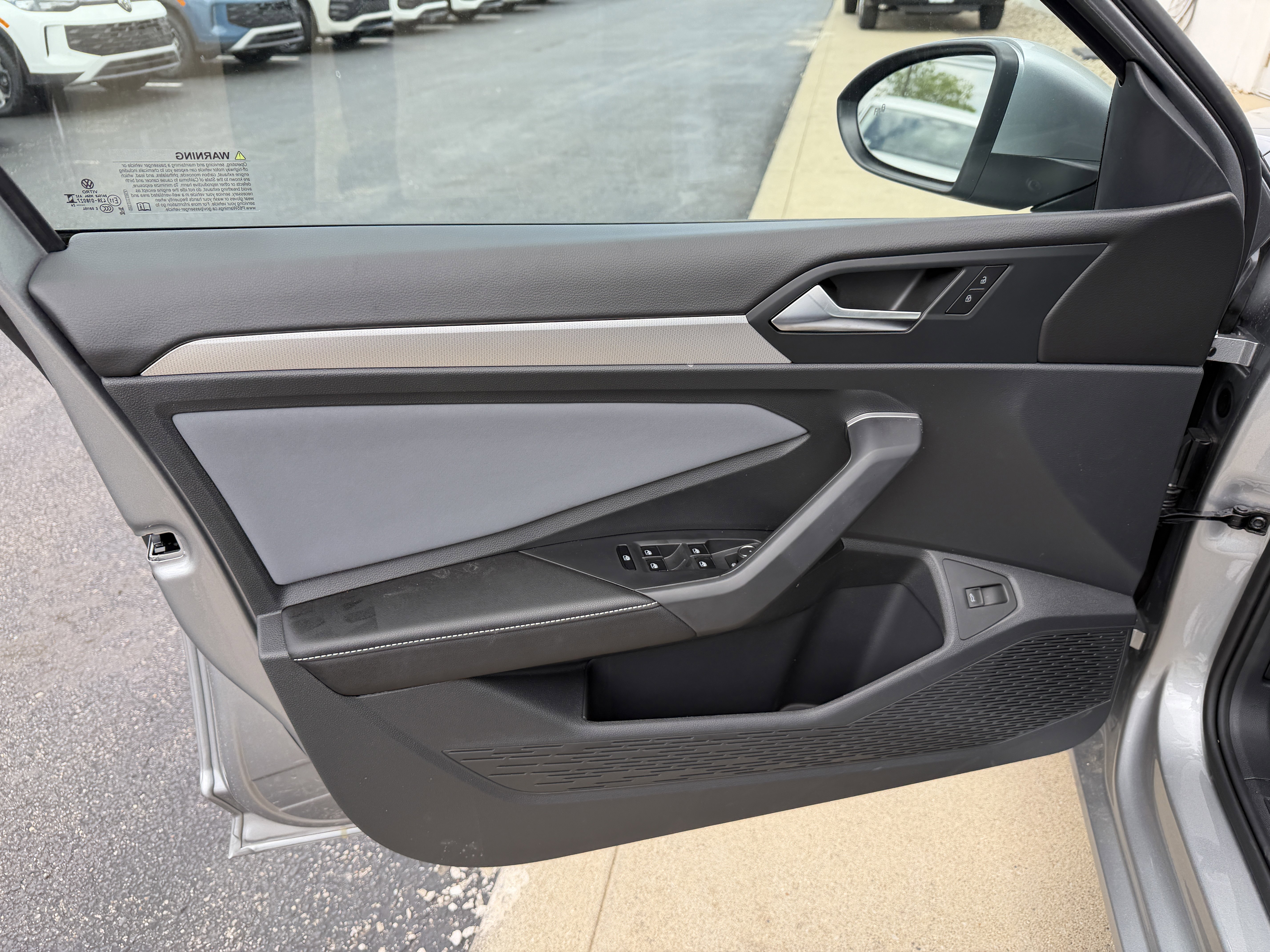 New 2026 Pyrite Silver Metallic Volkswagen SE image 9