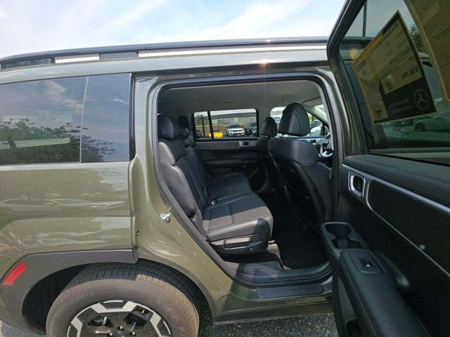 Used 2024 Green Hyundai SEL image 4