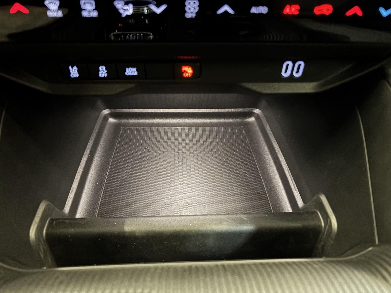 New 2026 Silver Zynith Clear-Coat Exterior Paint Jeep Laredo image 22