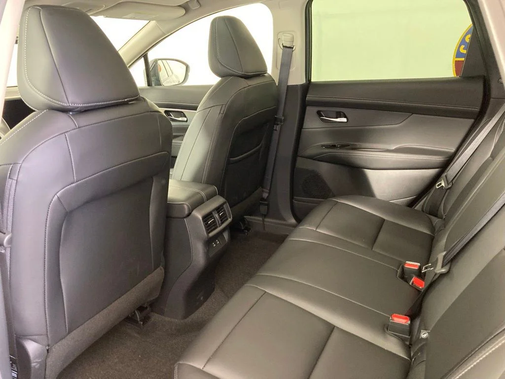 Used 2025 Blue Nissan SL image 16