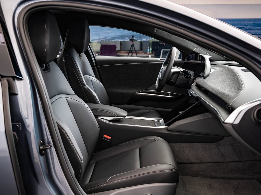 Used 2024 Gray Lucid Touring image 25