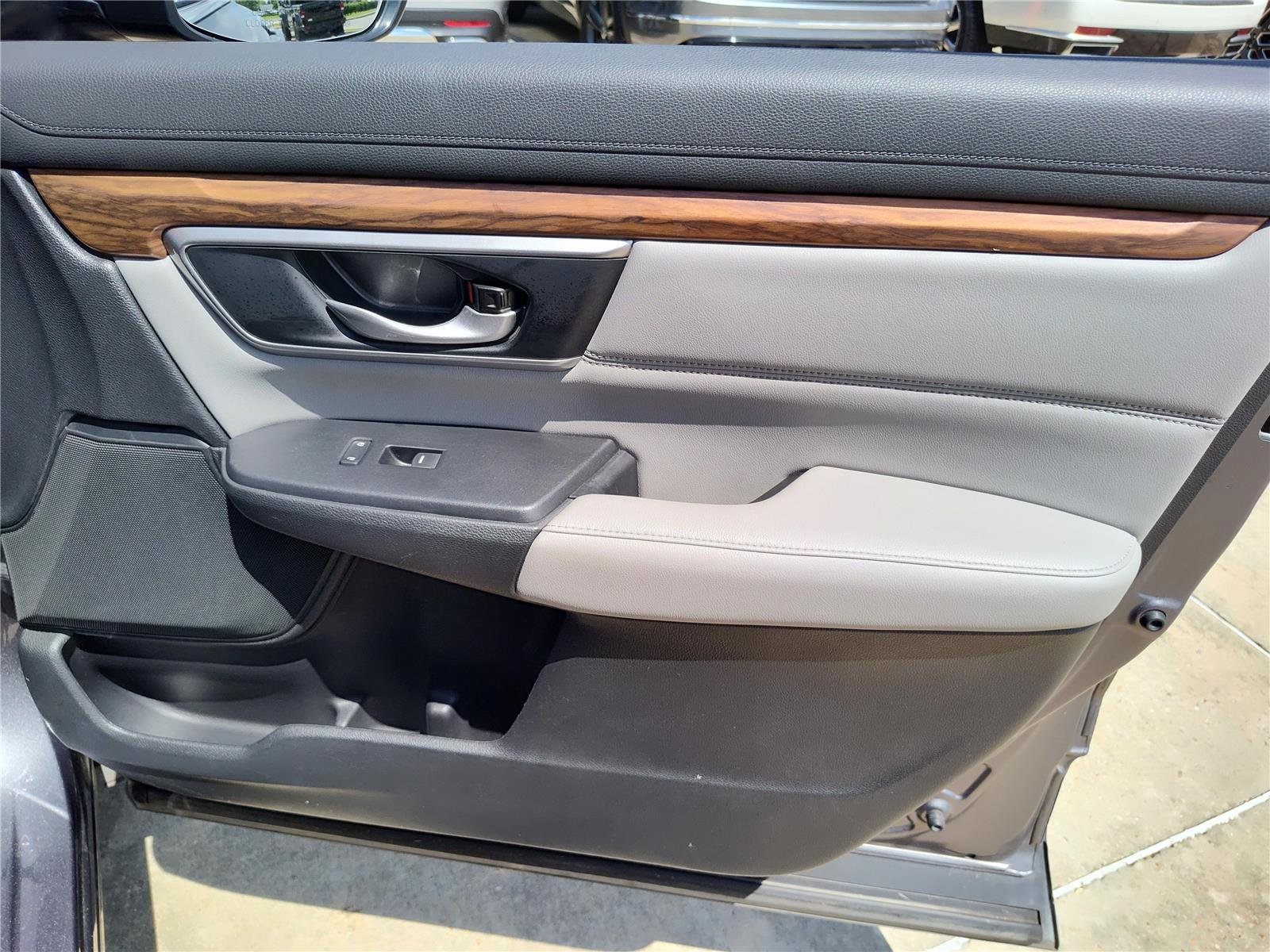 Used 2020 Modern Steel Metallic Honda Touring image 25