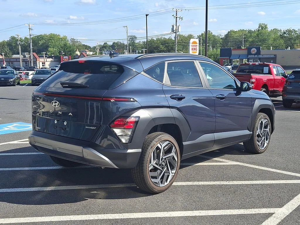 Used 2026 Blue Hyundai SEL Premium image 6