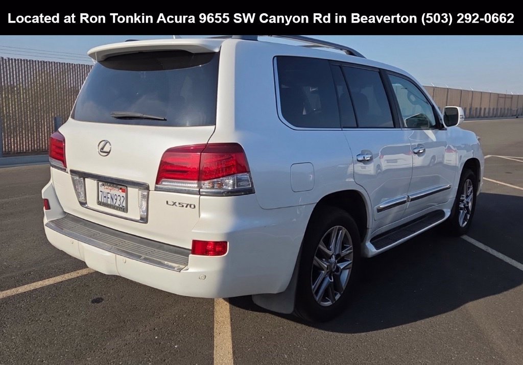 Used 2014 Starfire Pearl Lexus 570 image 4