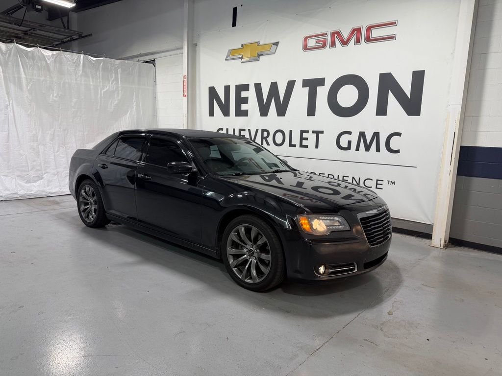 Used 2014 Chrysler 300 S with VIN 2C3CCABTXEH272855 for sale in Shelbyville, TN