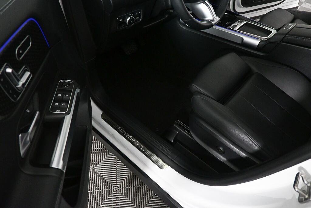 Used 2024 Polar White Mercedes-Benz GLB 250 image 7
