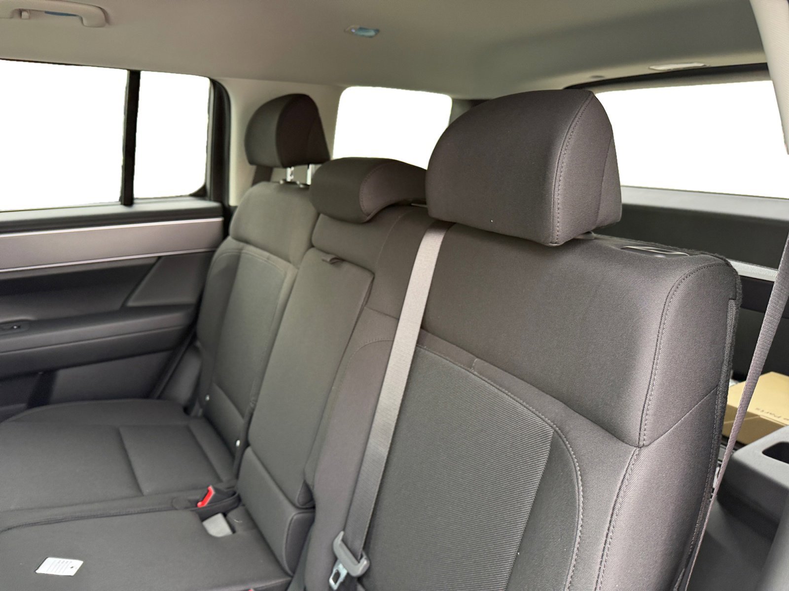New 2026 Shimmering Silver Hyundai SE image 16