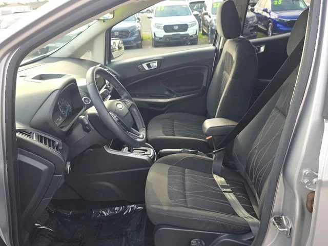 Used 2018 Silver Metallic Ford SE image 28