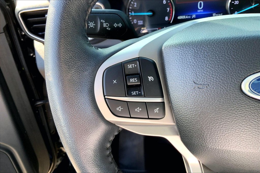 Used 2023 Black Ford XLT image 11