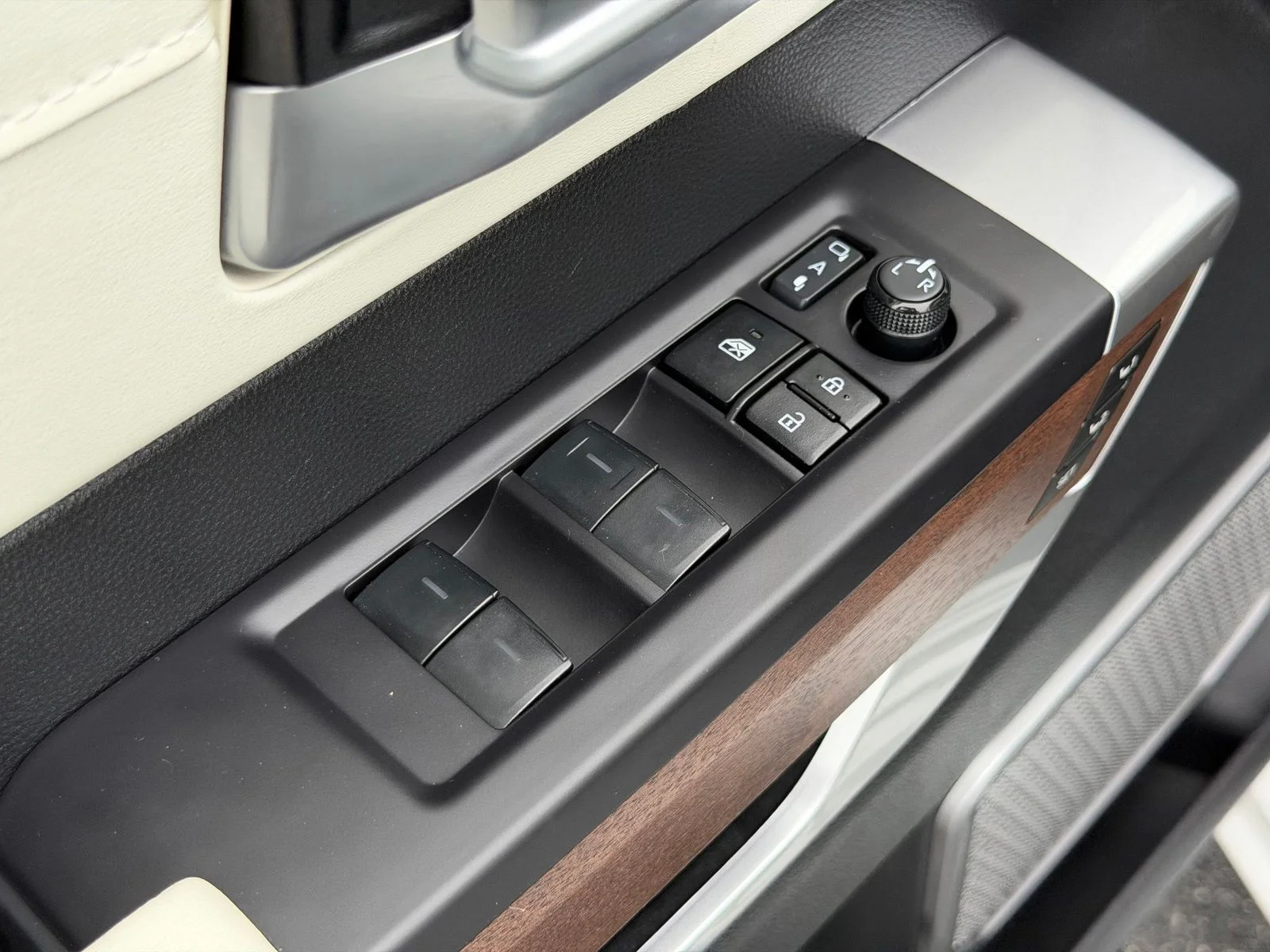 Used 2023 Beige Toyota Capstone image 12