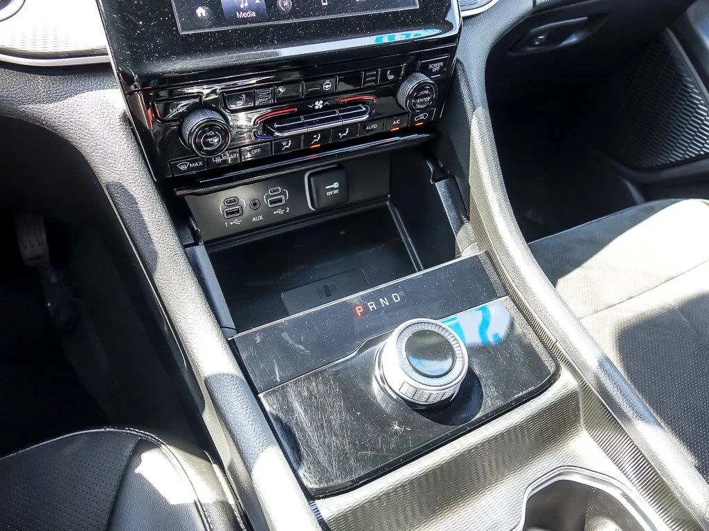 Used 2024 Baltic Gray Metallic Clearcoat Jeep Altitude X image 24