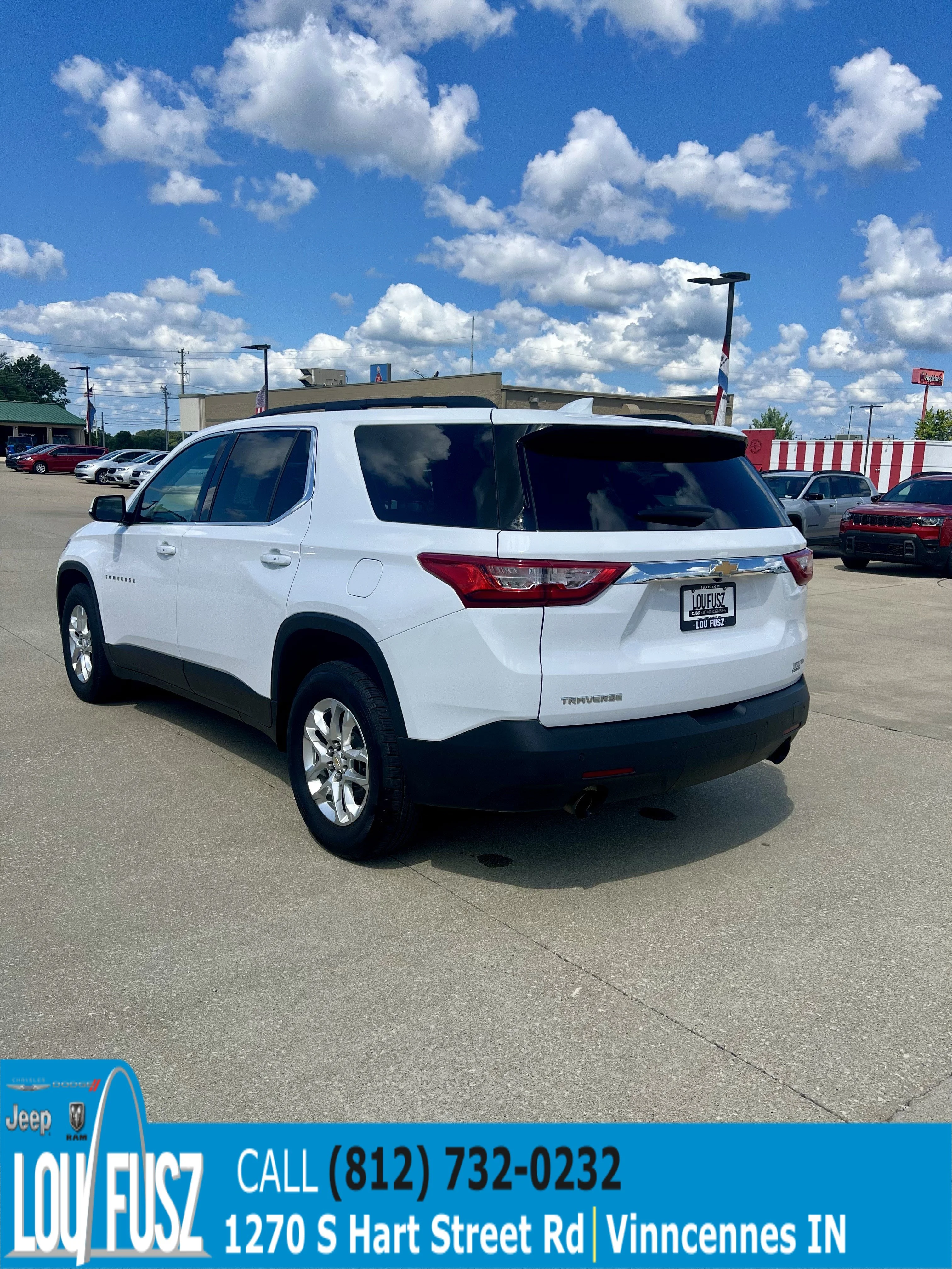Used 2019 Summit White Chevrolet LT Cloth image 5
