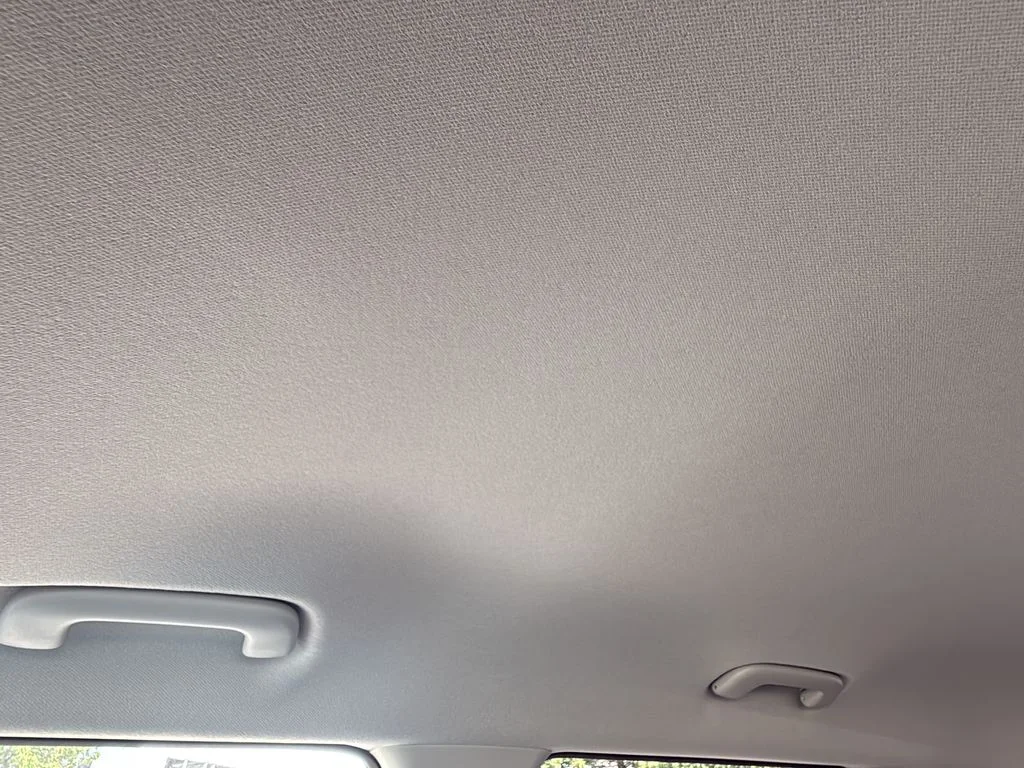 New 2027 White Kia S image 19