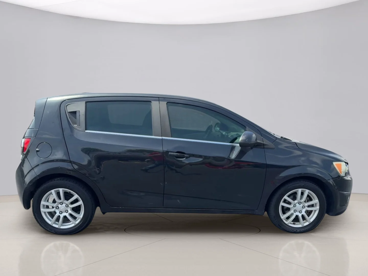 Used 2014 Black Chevrolet LT image 6