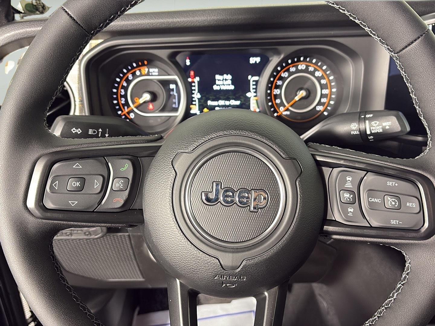 New 2026 Black Clear-Coat Exterior Paint Jeep 85th Anniversary Edition image 14