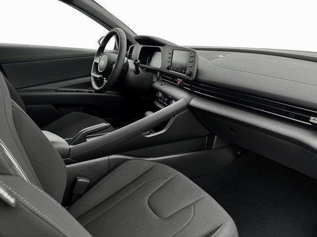 2025 Hyundai Elantra SEL - Photo 15