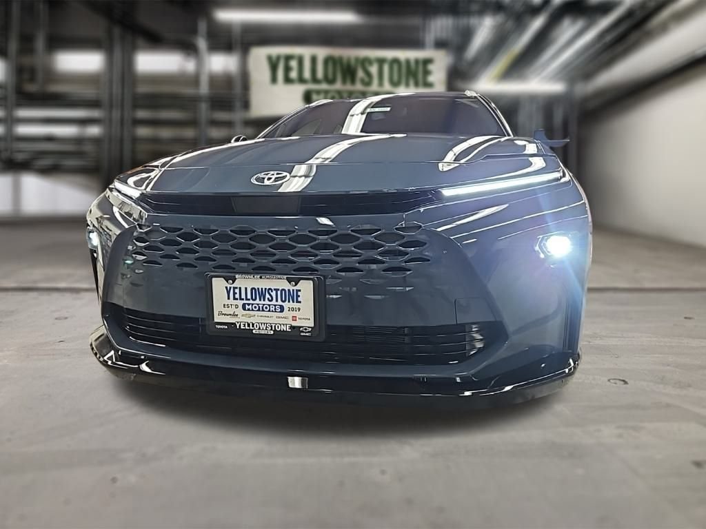 2025 Toyota Crown Signia XLE - Photo 38