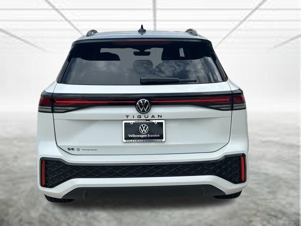 New 2026 White/off-white Volkswagen 2.0T SE R-Line Black image 4