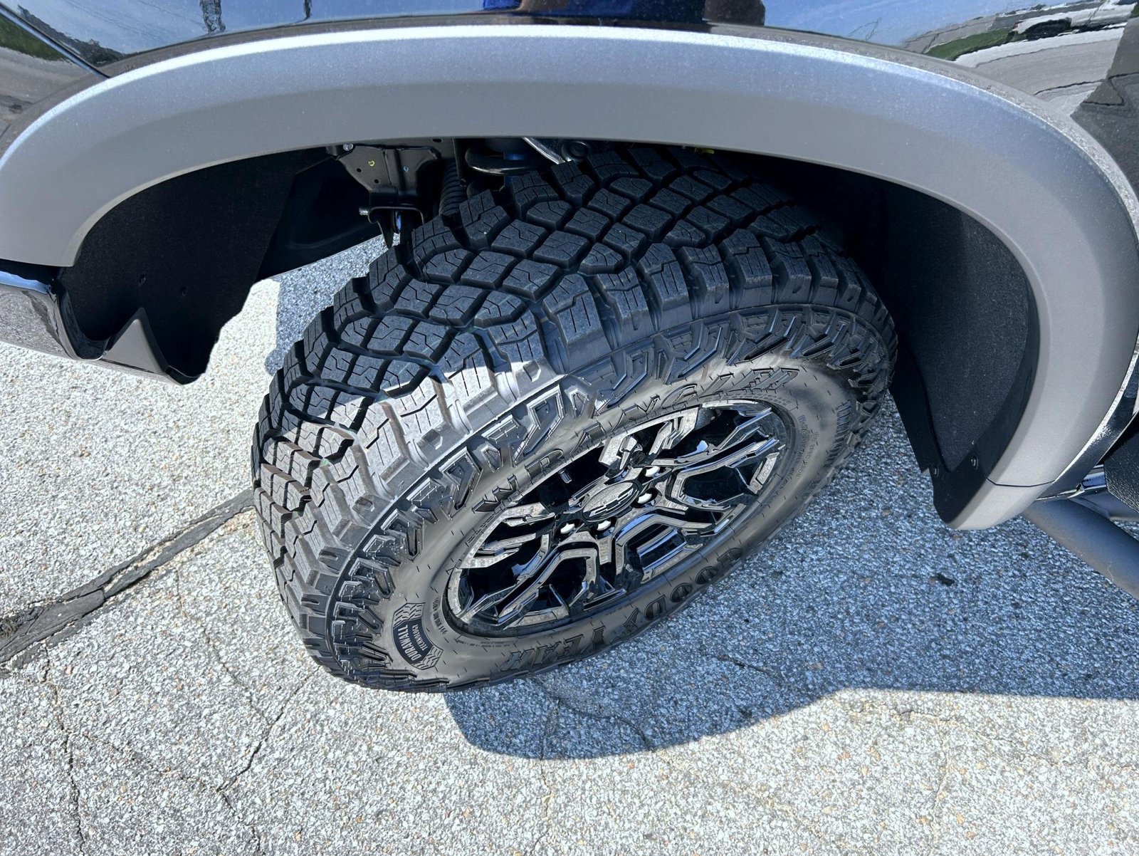 2026 Chevrolet Silverado 1500 ZR2 - Photo 23