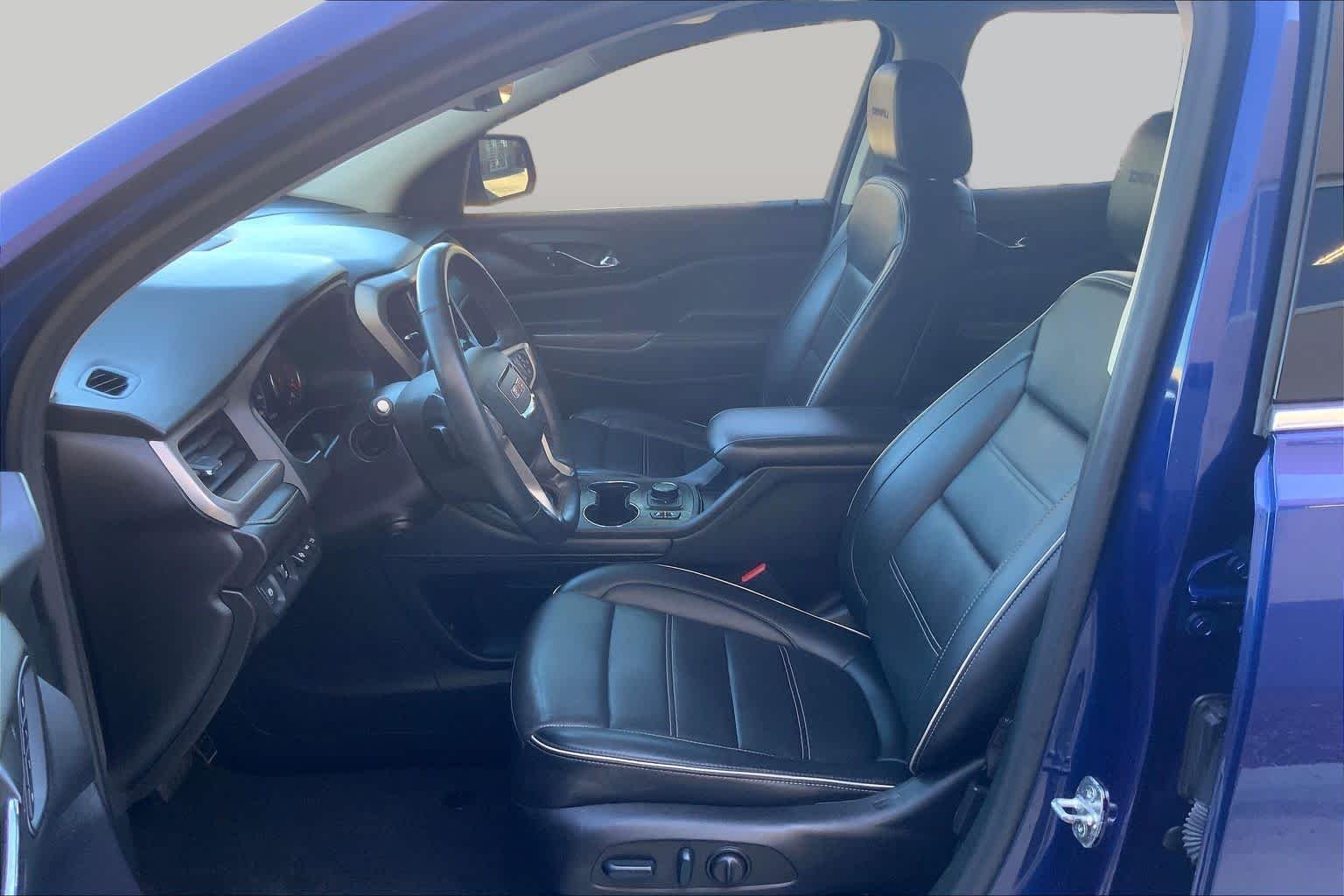 Used 2023 Ultra Blue Metallic GMC Denali image 8