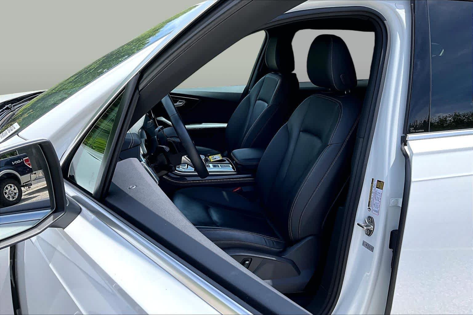 Used 2025 Carrara White Audi Premium Plus image 9